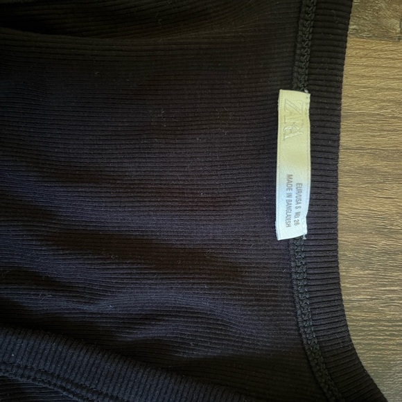 Black Ribbed Tank Top - Picture 2 of 2